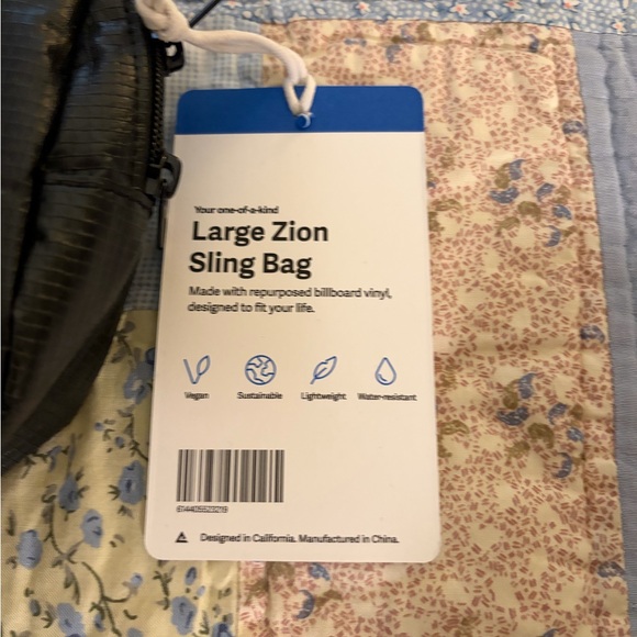 NWT, Rareform Large Zion Sling Bag - Picture 3 of 5
